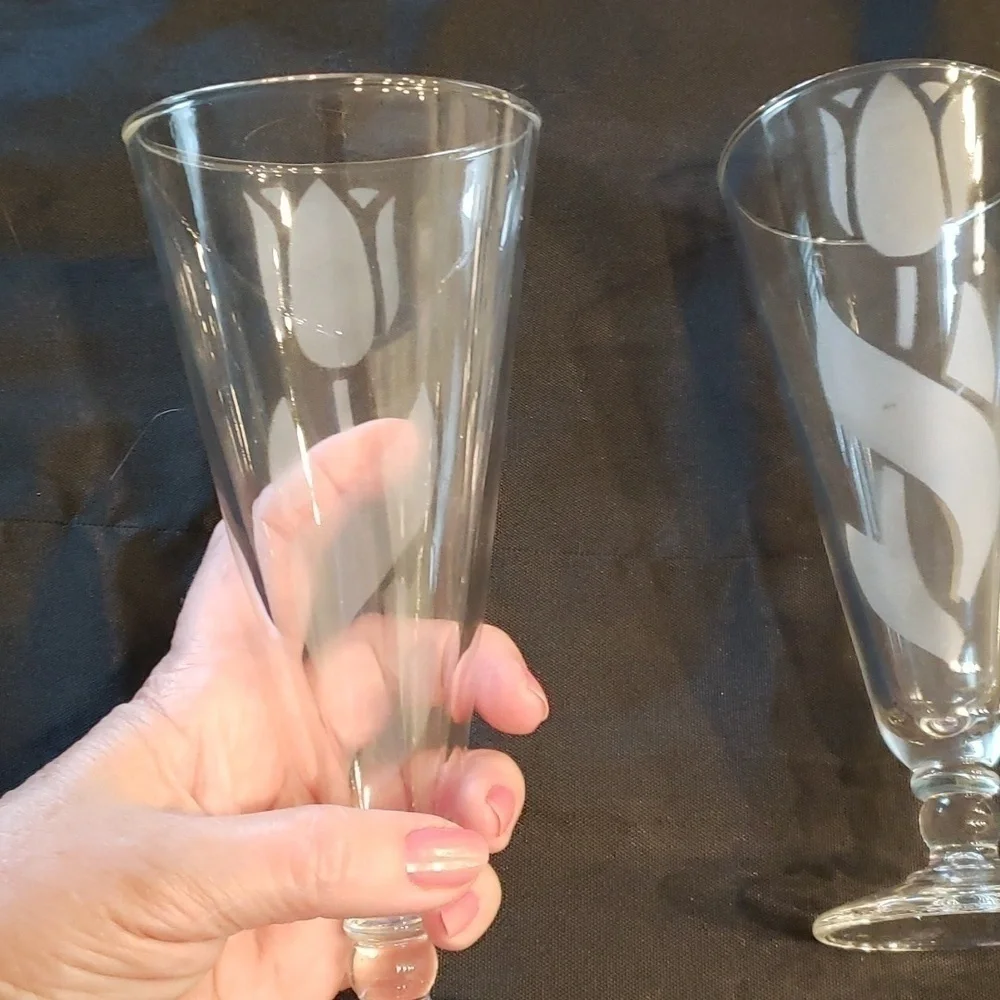Vintage Pilsner Beer glasses with etched tulip design set of 4
